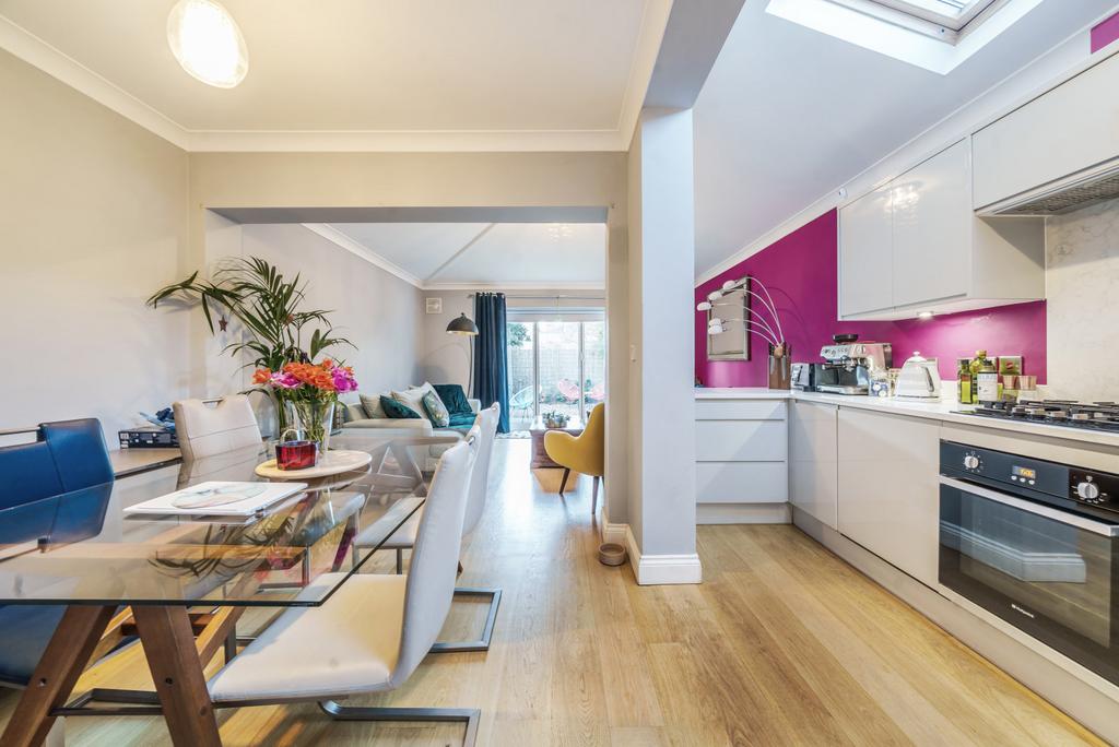 Kitchen/Dining