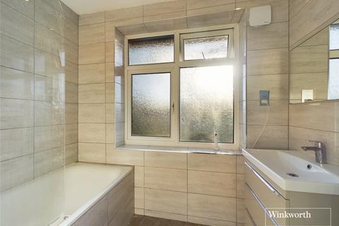 28 Woodland Close, London, NW9 8XP