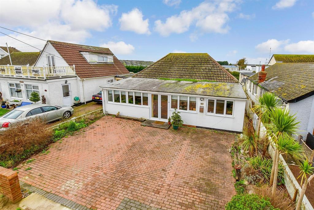 The Parade, Greatstone, Kent 3 bed detached bungalow for sale £495,000