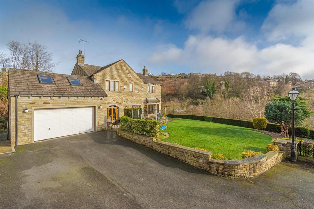 Thornhill Road, Longwood, HD3 4 bed detached house for sale £650,000