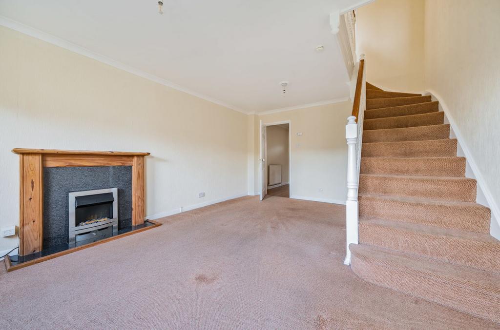 Fyfield Road, Thatcham RG19 2 bed terraced house for sale £290,000