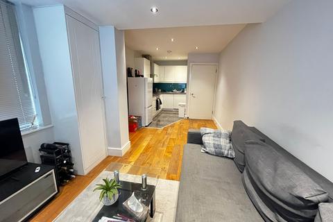 1 bedroom flat for sale, 15-16 London Street, Basingstoke RG21