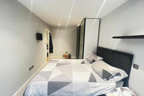 1 bedroom flat for sale, 15-16 London Street, Basingstoke RG21