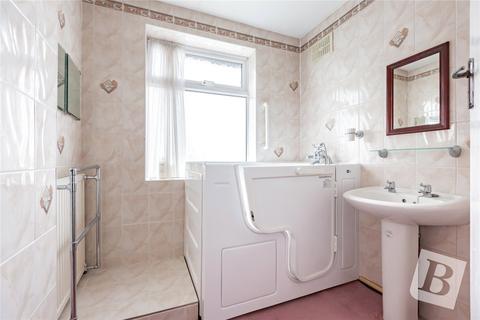 20 Ravenscourt Grove, Hornchurch, RM12 6HS