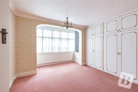 20 Ravenscourt Grove, Hornchurch, RM12 6HS