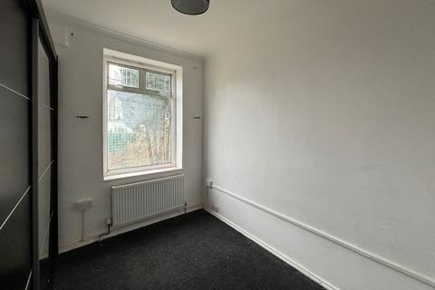8, Avon Court Braund Avenue, Greenford, UB6 9JH