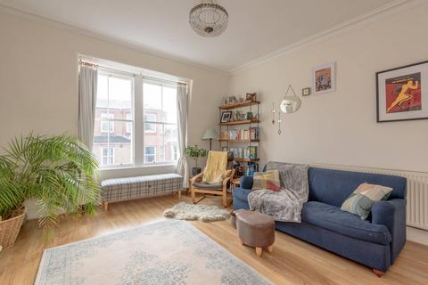 Flat 2, 104 High Street, North Berwick, EH39 4HE