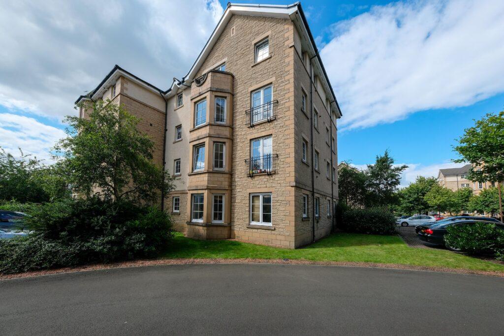 22/4 Roseburn Maltings, Edinburgh, EH12 5LL 2 bed flat for sale £299,000
