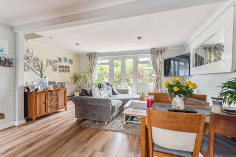 3 bedroom end of terrace house for sale, Yew Tree Close, Beaconsfield, HP9