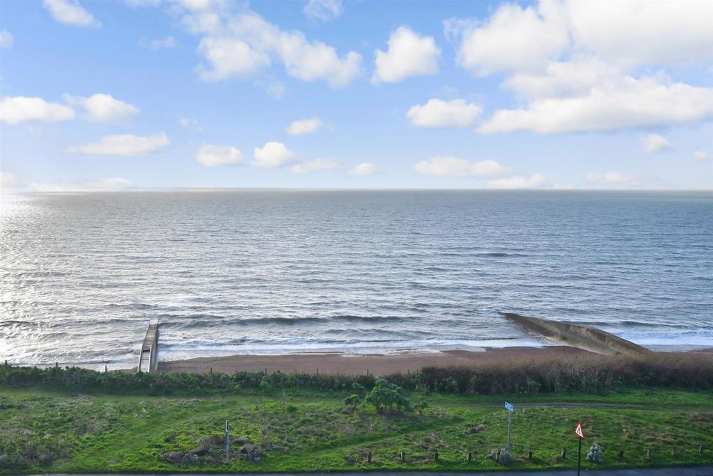 Teynham House, Marine Drive, Saltdean, Brighton, East Sussex 3 bed flat for sale £700,000