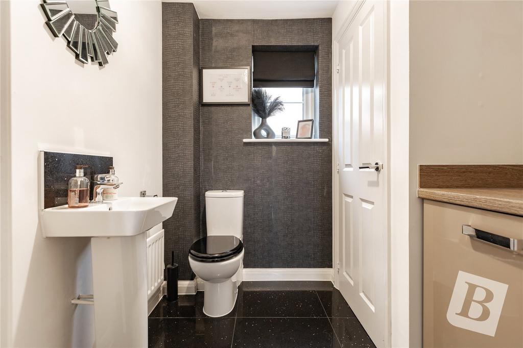 Cloakroom/Utility