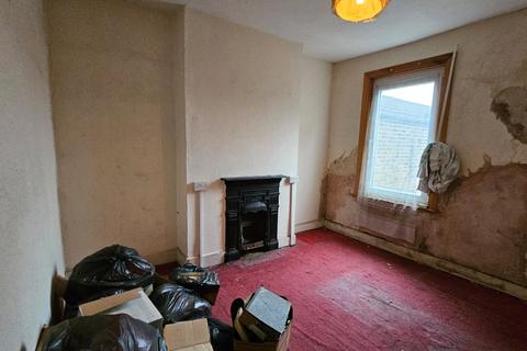 118 Laleham Road, London, SE6 2AD