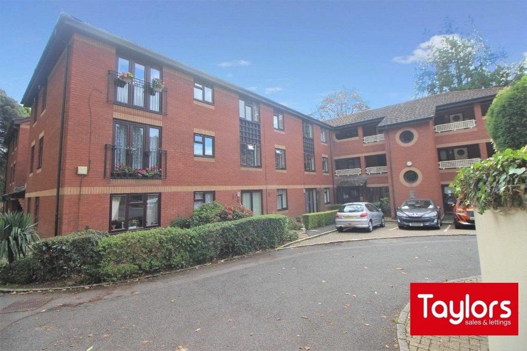 Oldway Road, Paignton TQ3 1 bed flat for sale £100,000