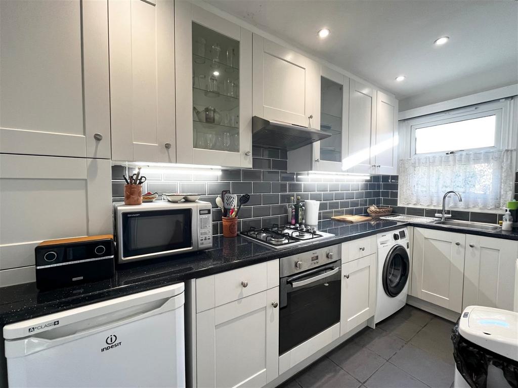 Elmsleigh Park, Paignton TQ4 1 bed flat for sale £140,000