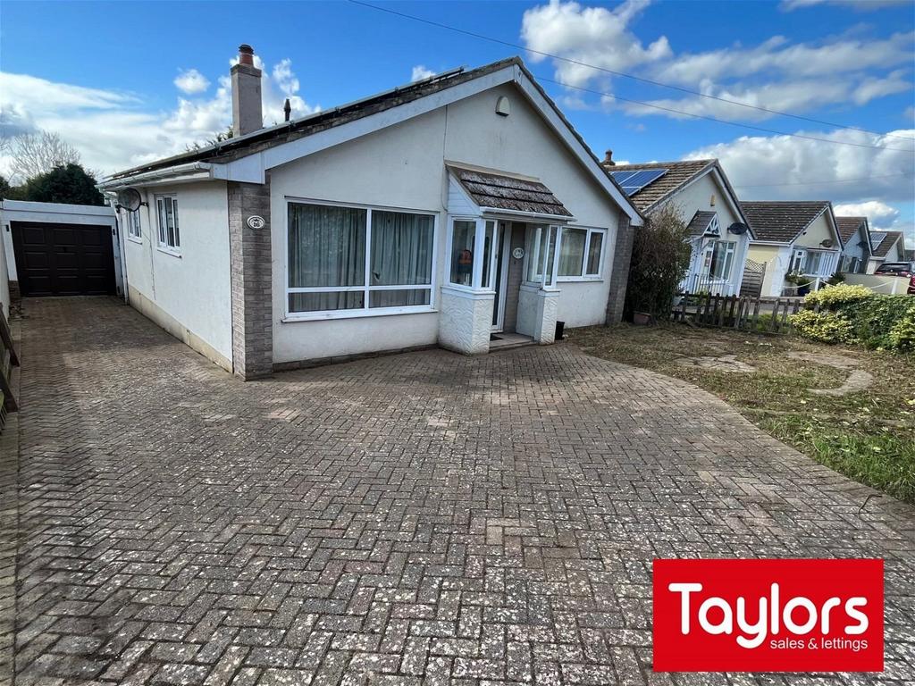 Davies Avenue, Paignton 2 bed detached bungalow for sale £300,000