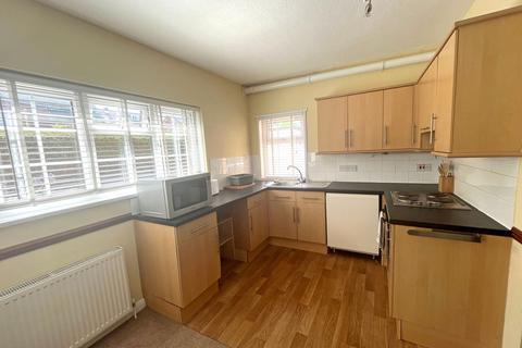 25b Cliff Road, Paignton, TQ4 6DH