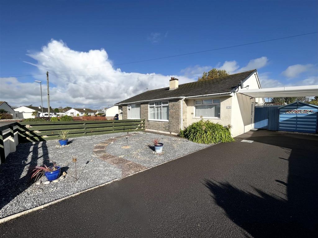 Kingsway Avenue, Paignton TQ4 2 bed semidetached bungalow for sale £