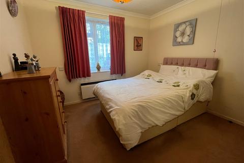 2 bedroom ground floor flat for sale, Oldway Road, Paignton TQ3