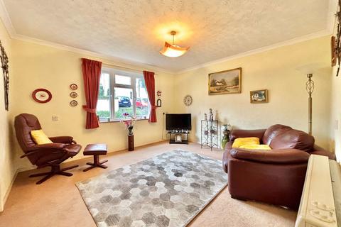 2 bedroom ground floor flat for sale, Oldway Road, Paignton