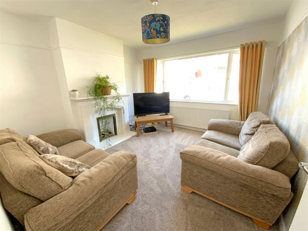 Clifton Road, Paignton TQ3 3 bed semidetached bungalow for sale £280,000