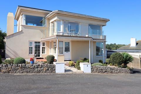 2 The Saddle, Paignton, TQ4 6NQ