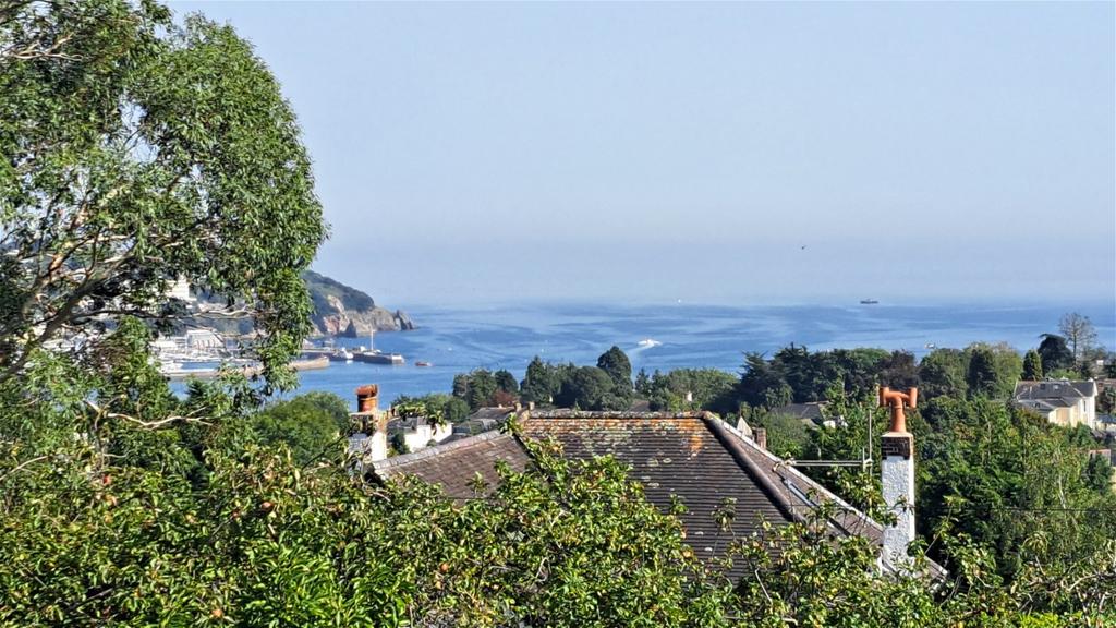 Thorne Park Road, Torquay, TQ2 6RX 3 bed detached bungalow for sale £