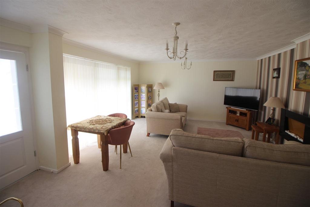 Gibson Road, Paignton TQ4 3 bed semidetached house £299,950