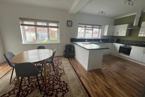3 bedroom apartment for sale, Cliff Road, Paignton TQ4