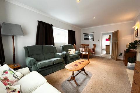 20a Manor Road, Paignton, TQ3 2HR