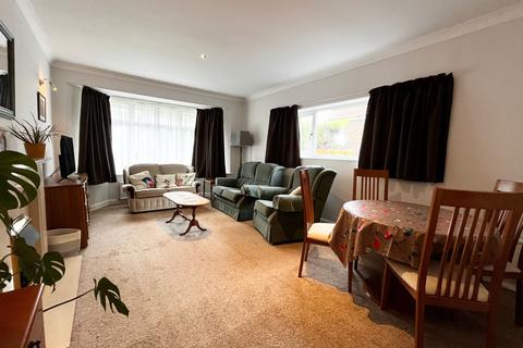 20a Manor Road, Paignton, TQ3 2HR
