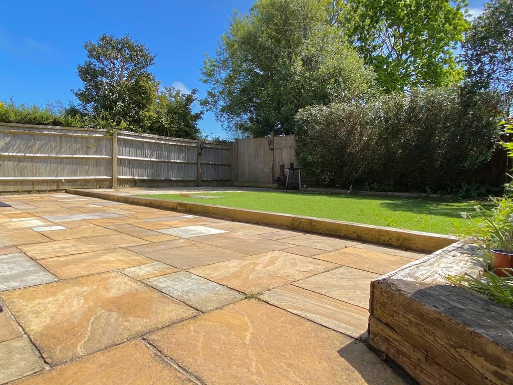St. Andrews Avenue, Weymouth 3 bed detached house for sale £375,000