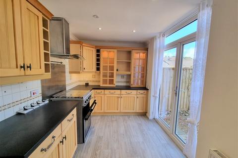 8 Ben Jonson Close, Torquay, TQ2 6BT