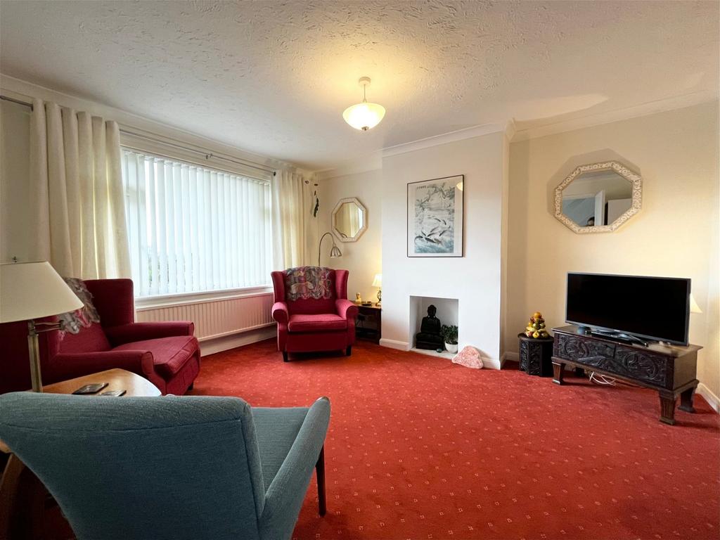 Roselands Drive, Paignton TQ4 3 bed semidetached house for sale £295,000