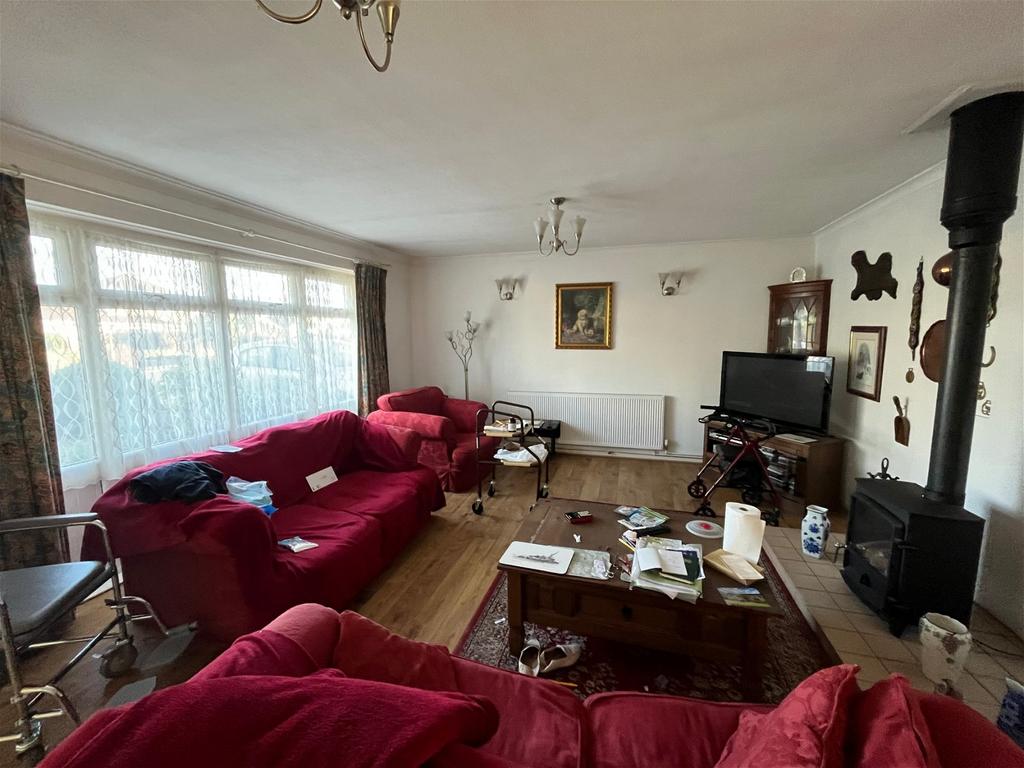 Gibson Road, Paignton TQ4 3 bed semidetached bungalow for sale £310,000