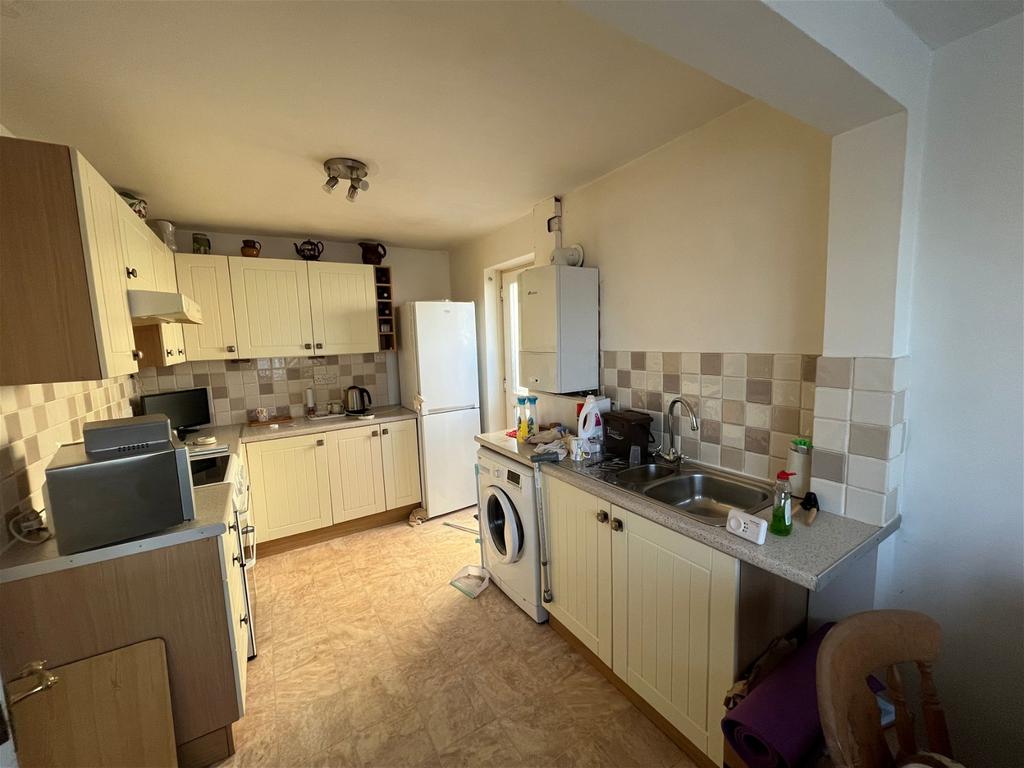 Gibson Road, Paignton 3 bed semidetached bungalow for sale £310,000