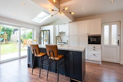 4 bedroom semi-detached house for sale, Leeds LS7