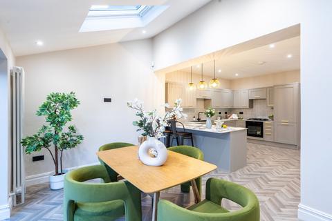 38 Barthorpe Crescent, Leeds, LS17 5PE