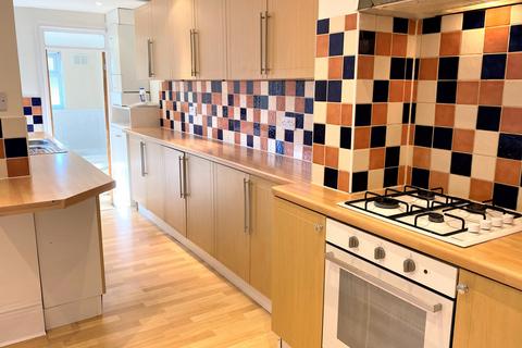 173 Kingston Road, Leatherhead, KT22 7NX