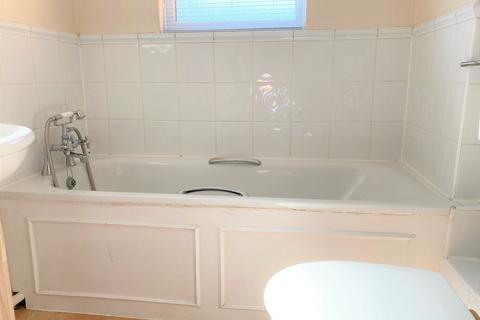 173 Kingston Road, Leatherhead, KT22 7NX