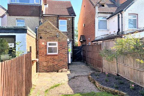 173 Kingston Road, Leatherhead, KT22 7NX