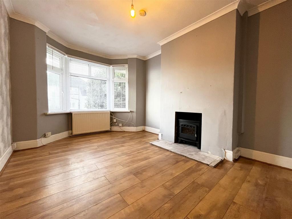 Hillside Road, Paignton TQ3 3 bed semidetached bungalow for sale £