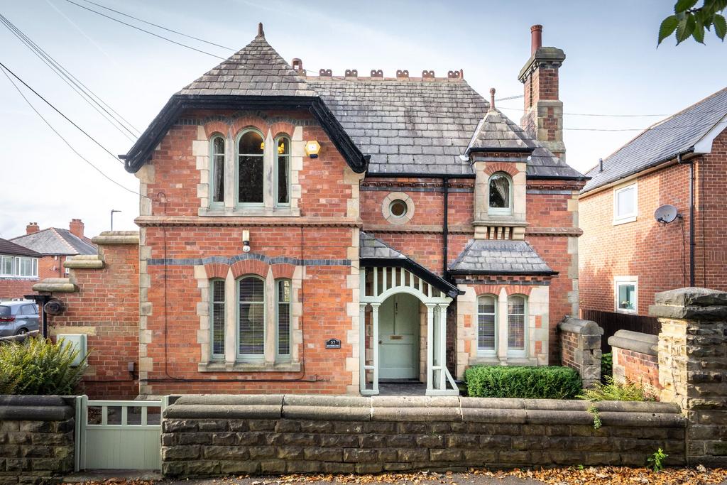 Chapel Allerton, Leeds LS7 2 bed detached house for sale £360,000