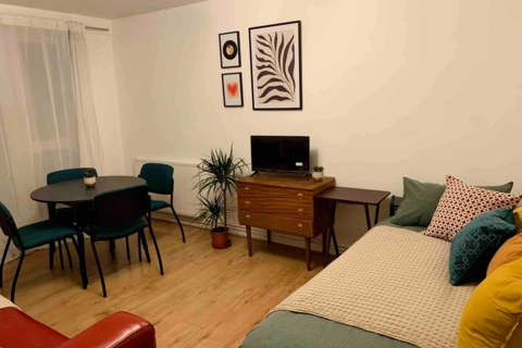 2 bedroom flat to rent, Bolton Walk, Finsbury Park, London N7
