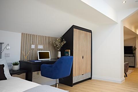 undefined, Apt 34, 113 The Headrow, The Headrow LS1