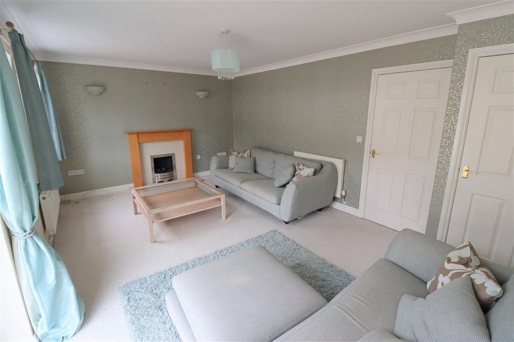 Seafields, Paignton TQ4 4 bed detached house for sale £440,000