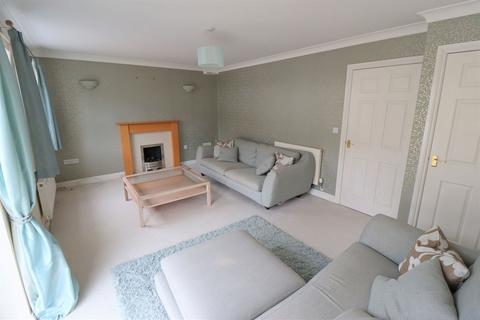 12 Seafields, Paignton, TQ4 6NY