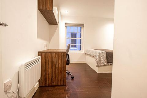 2 bedroom apartment to rent, Apt 16, Park Square Residence, 21 Park Square South LS1