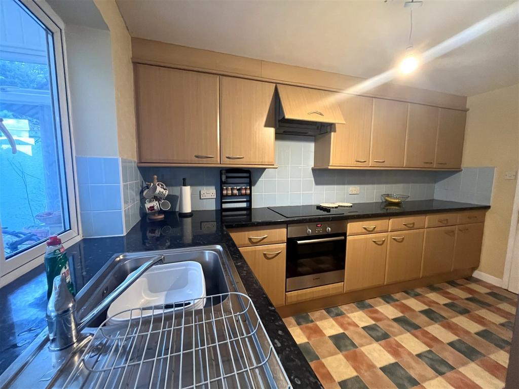 Valley Road, Paignton TQ3 4 bed semidetached house for sale £289,950
