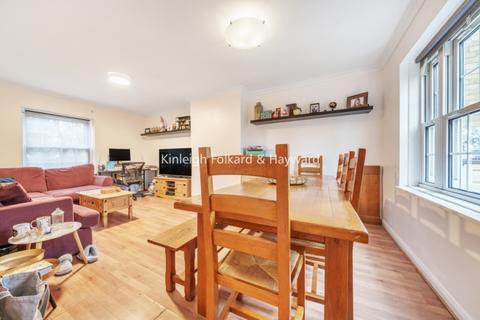 4 bedroom house to rent - Martin Way London SW20