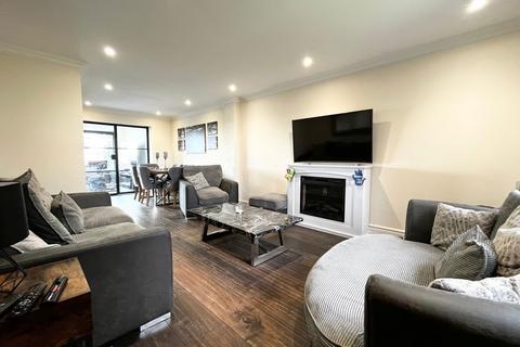 4 Chartwell Close, Paignton, TQ3 3LT